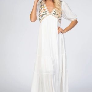 NWOT Ivory Floral Embroidered Midi Dress